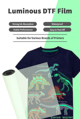 Groen licht Noctilucent Luminous Heat Transfer Film Glow-in-the-dark DTF PET Film voor T-shirts Speciaal logo drukwerk